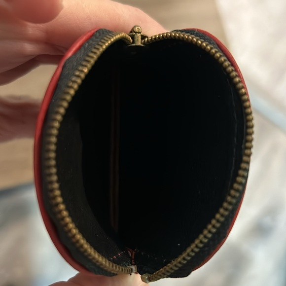Vintage Coach Zipper Coin Case HTF!! - Picture 4 of 8